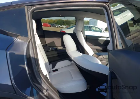 2023 Tesla Model Y Awd/Long Range Dual Motor All-Wheel Drive from USA, damaged, VIN 7SAYGDEE0PA191943